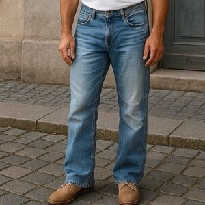 American Eagle Men’s 30/28 Blue Distressed Straight Denim Fading Whiskering